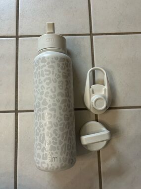 Simple Modern Cream Leopard Print Water Bottle with Two Lids